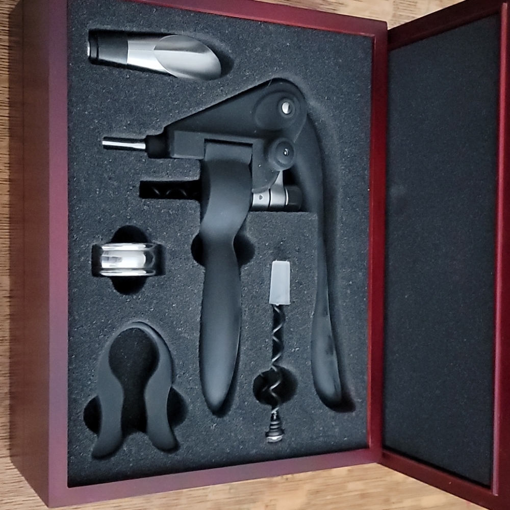 Lavigne Wine Assessory 16 piece Set